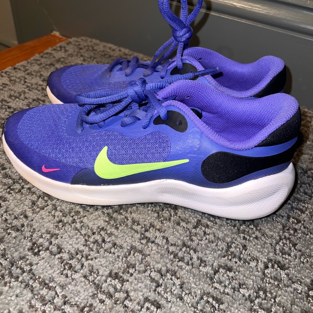 EUC Nike Revolution 7 Ultramarine Lime Green Sneakers